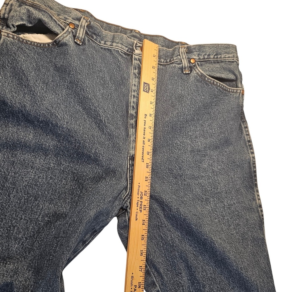 Wrangler Men's Blue Jeans Size 40x32 Regular Fit Classic Denim Straight Leg - Picture 7 of 9